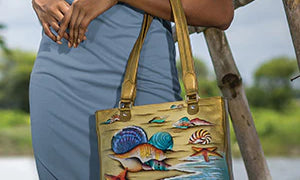 A useful guide on buying hand painted bags