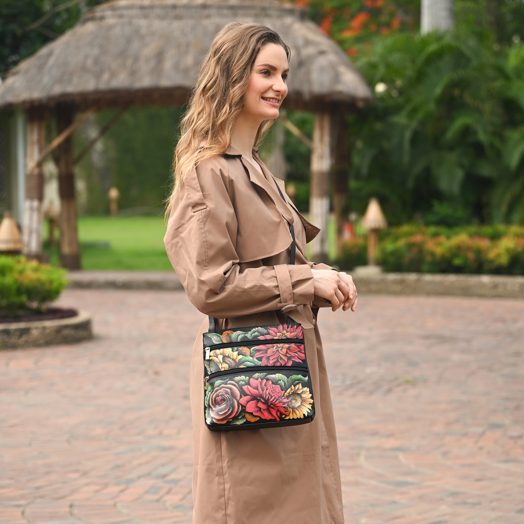 Medium Crossbody With Double Zip Pockets - 447