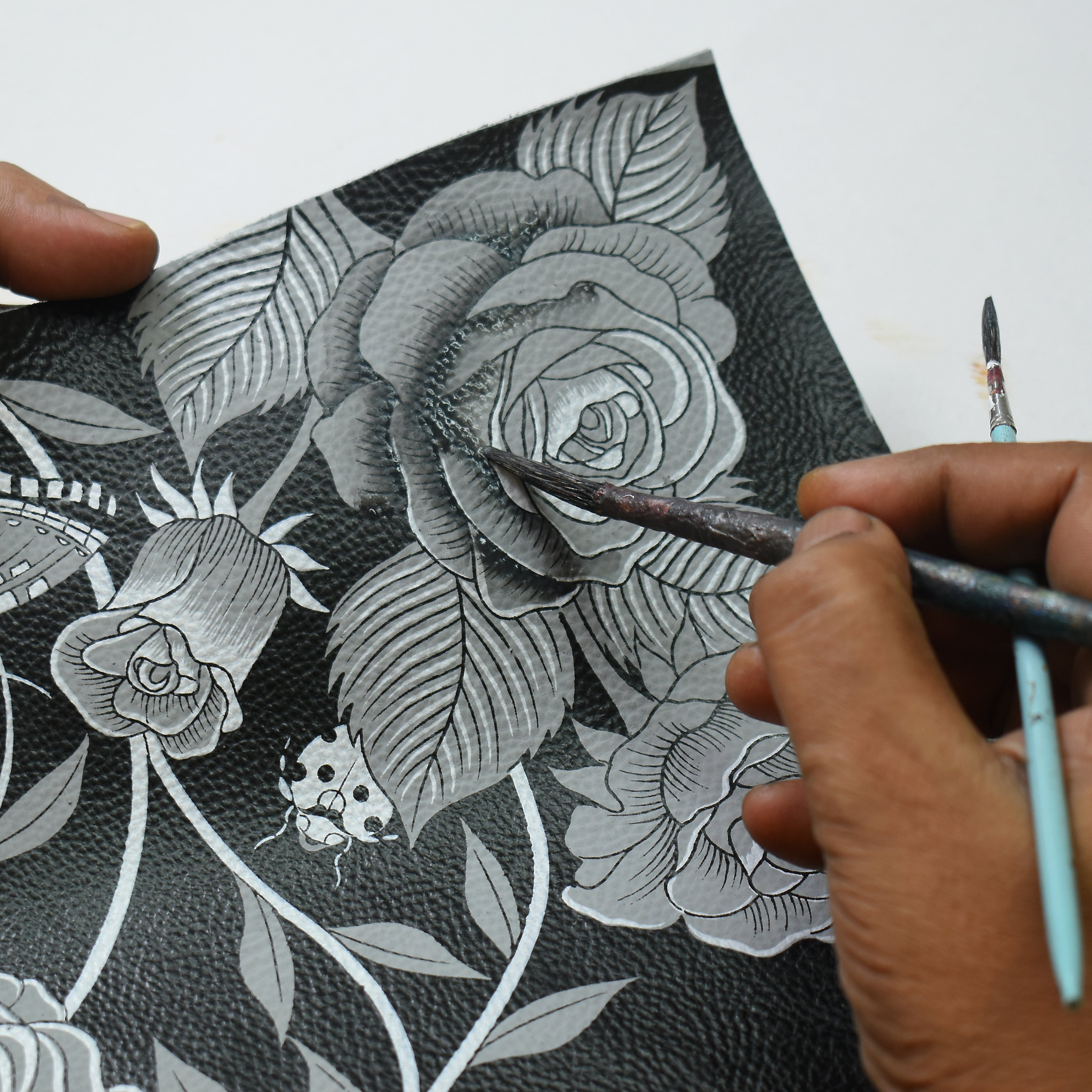 Small Zip Around Crossbody - 7602