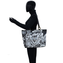 Load image into Gallery viewer, Classic Work Tote - 664

